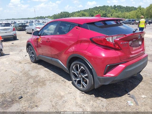 2021 TOYOTA C-HR XLE 3