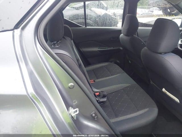 2019 NISSAN KICKS S 8
