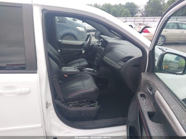 2017 DODGE GRAND CARAVAN GT 5