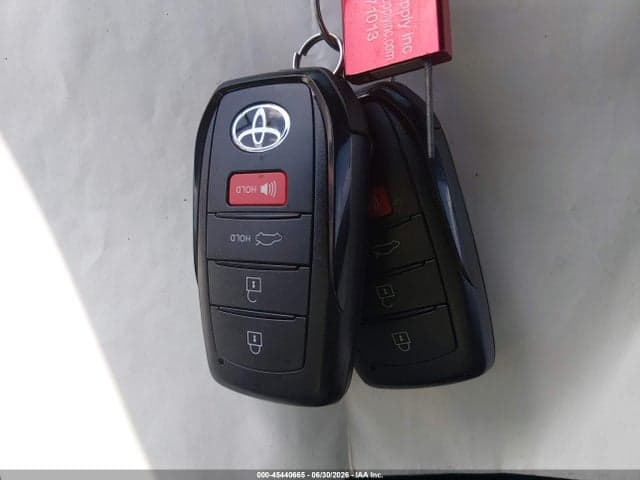 2026 TOYOTA CAMRY SE 11
