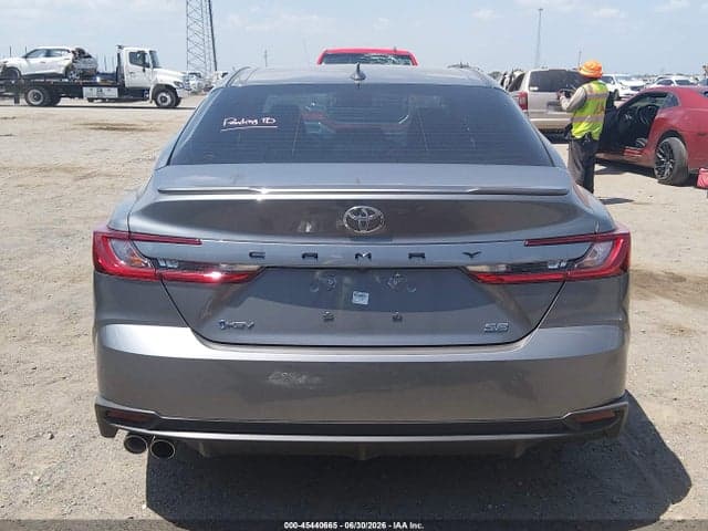 2026 TOYOTA CAMRY SE 17
