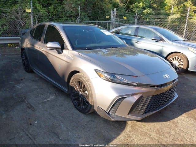 2025 TOYOTA CAMRY SE 1