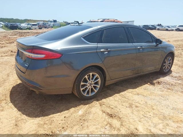 2017 FORD FUSION SE 4