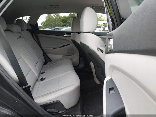2020 HYUNDAI TUCSON VALUE 8