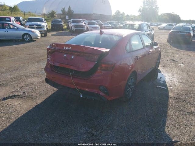 2023 KIA FORTE LXS 4