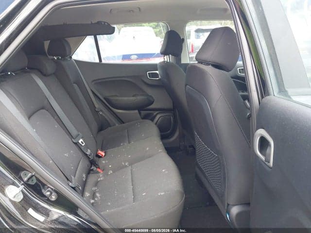 2022 HYUNDAI VENUE SE 8