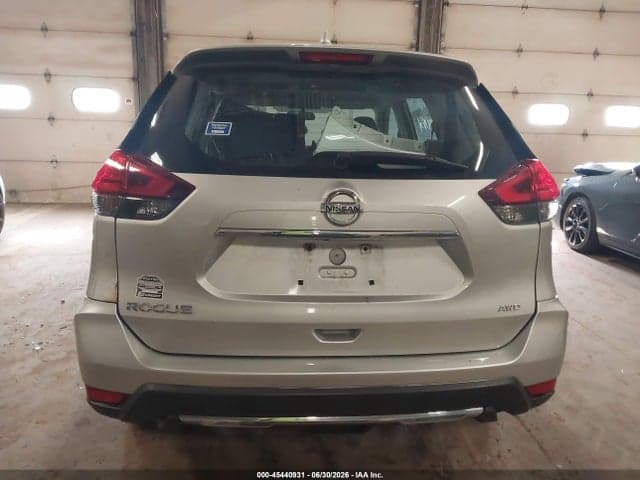 2017 NISSAN ROGUE S 16