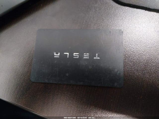 2024 TESLA MODEL Y 10