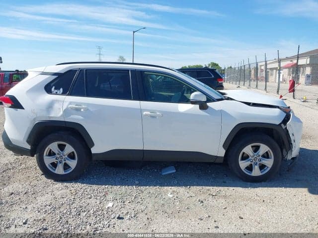 2019 TOYOTA RAV4 XLE 12