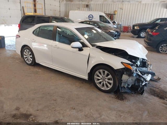 2020 TOYOTA CAMRY SE - 1