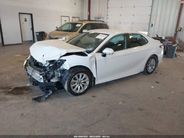 2020 TOYOTA CAMRY SE 2