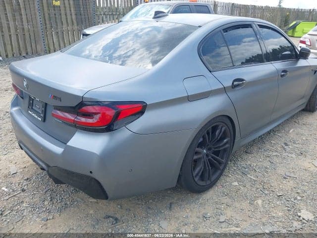 2021 BMW M5 4