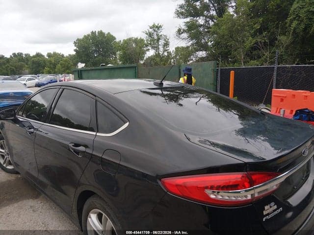 2018 FORD FUSION SE 19