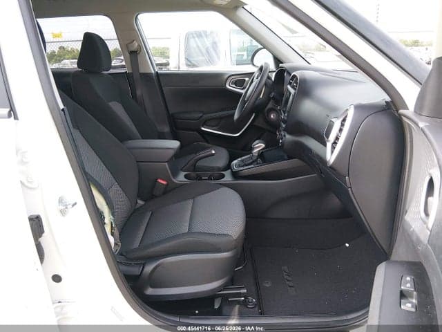 2025 KIA SOUL LX 5