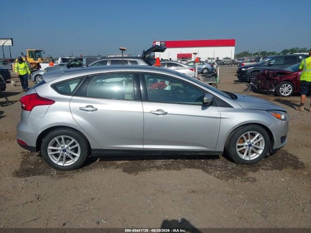 2017 FORD FOCUS SE 14