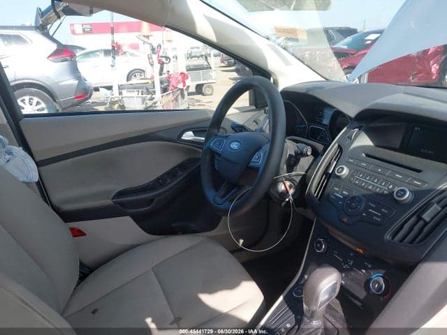 2017 FORD FOCUS SE 19