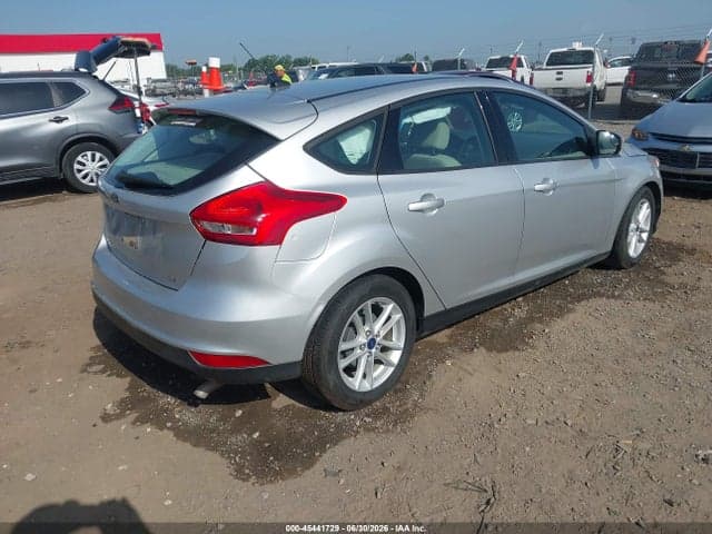 2017 FORD FOCUS SE 4