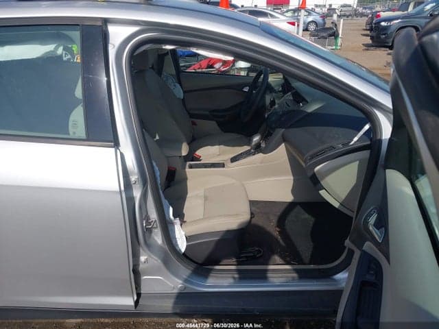 2017 FORD FOCUS SE 5