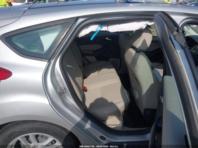 2017 FORD FOCUS SE 8