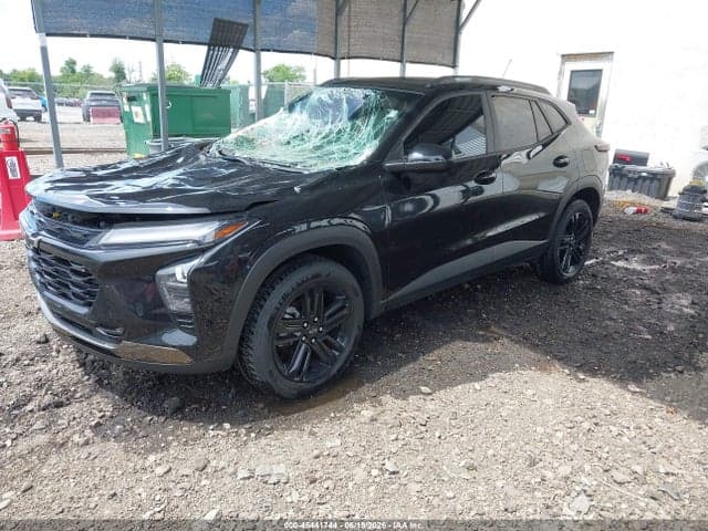 2025 CHEVROLET TRAX FWD ACTIV 2