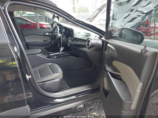 2025 CHEVROLET TRAX FWD ACTIV 5