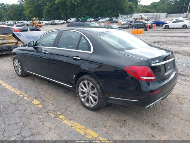 2017 MERCEDES-BENZ E 300 4MATIC 3
