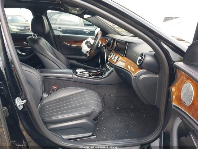 2017 MERCEDES-BENZ E 300 4MATIC 5