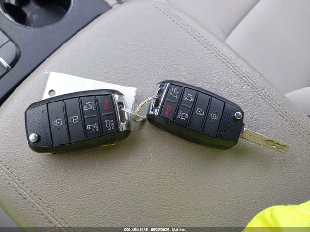 2020 KIA SEDONA LX 12