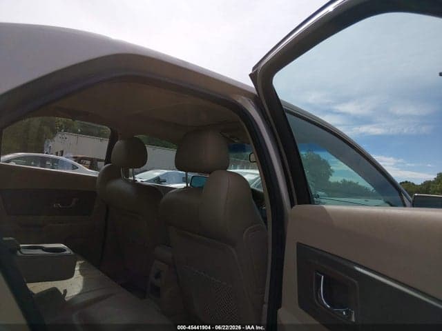 2007 CADILLAC CTS BASE 8
