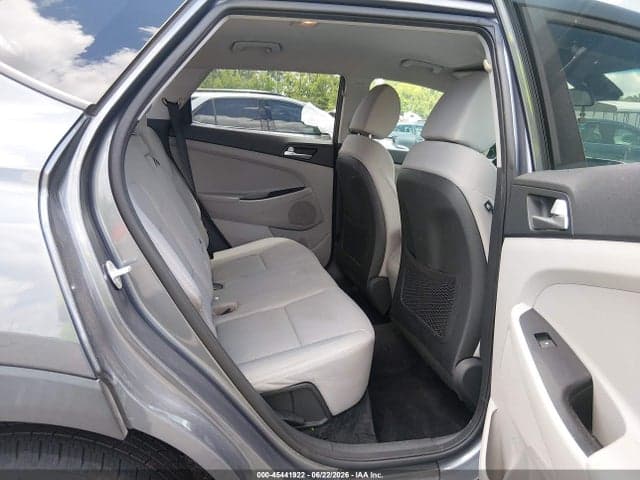 2019 HYUNDAI TUCSON SE 8