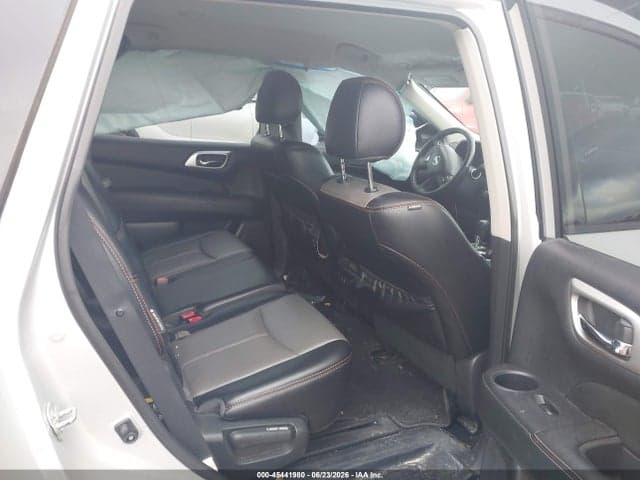 2019 NISSAN PATHFINDER SL 8