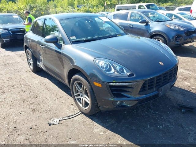 2018 PORSCHE MACAN