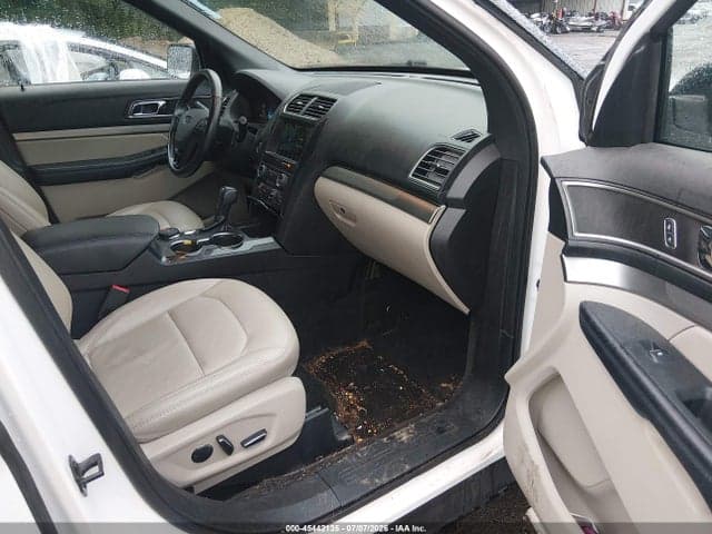 2018 FORD EXPLORER XLT 5