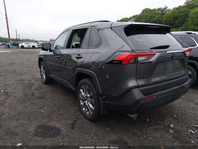 2024 TOYOTA RAV4 XLE PREMIUM 3