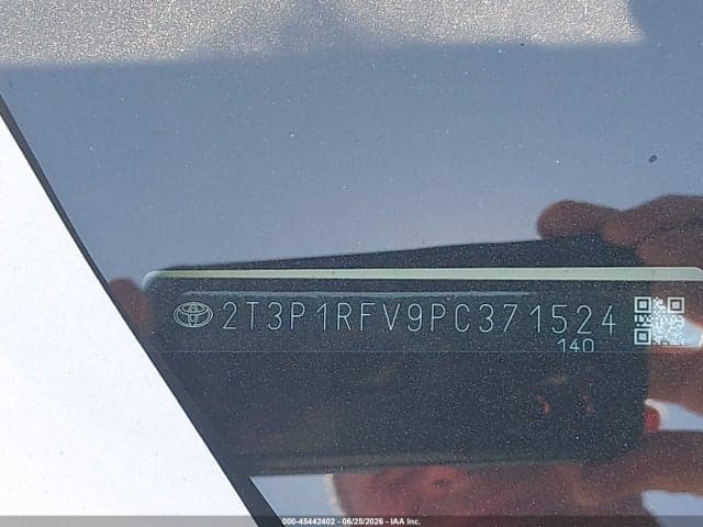 2023 TOYOTA RAV4 XLE 9