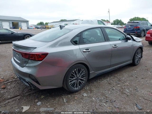 2024 KIA FORTE GT-LINE 4