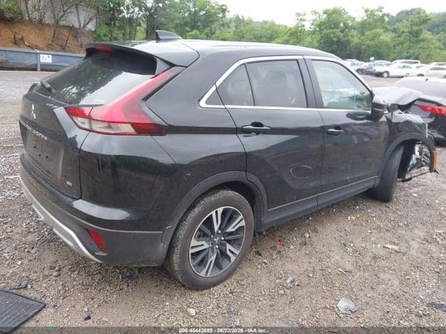 2025 MITSUBISHI ECLIPSE CROSS 4