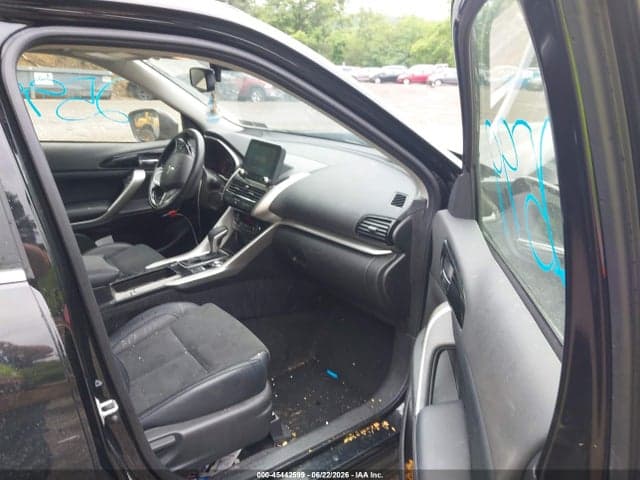 2025 MITSUBISHI ECLIPSE CROSS 5