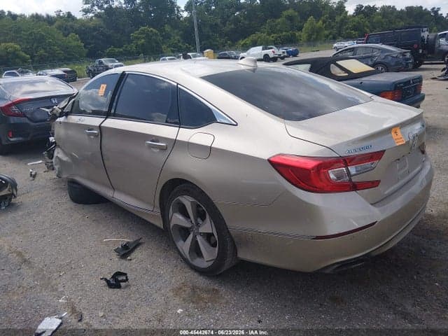 2018 HONDA ACCORD TOURING 3