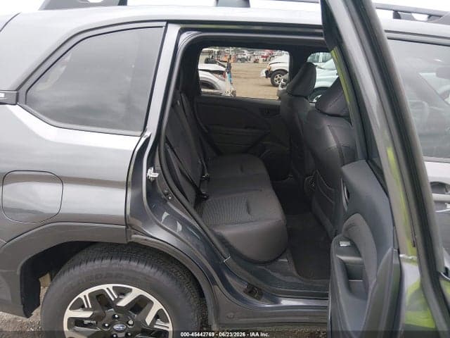 2025 SUBARU FORESTER PREMIUM 8