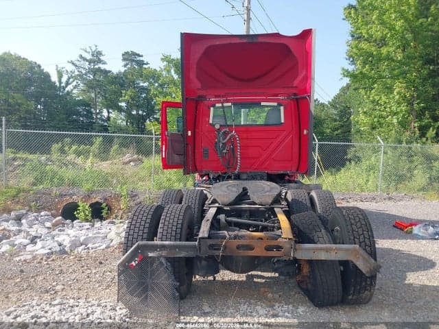 2020 INTERNATIONAL LT 8