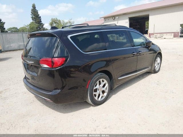 2017 CHRYSLER PACIFICA TOURING-L 4