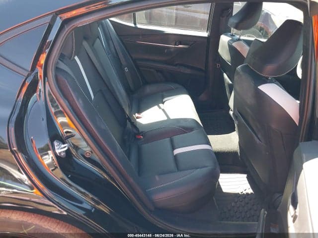 2025 TOYOTA CAMRY SE 8