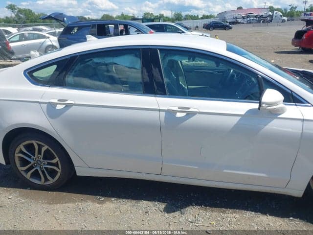 2019 FORD FUSION SEL 13