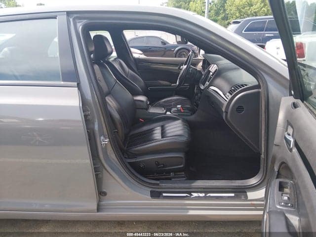 2019 CHRYSLER 300 300S 5