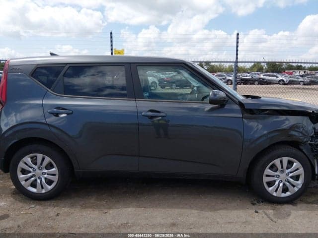 2022 KIA SOUL LX 13