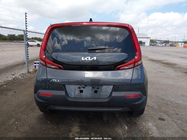 2022 KIA SOUL LX 16