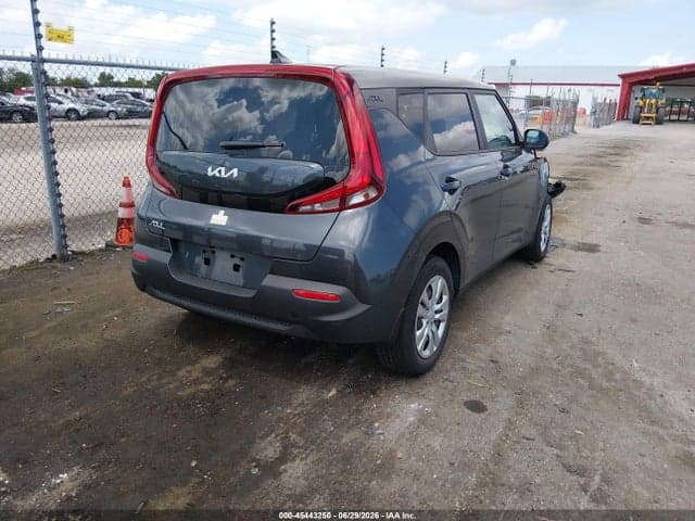 2022 KIA SOUL LX 4