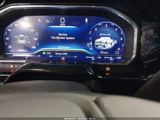 2025 CHEVROLET SILVERADO 1500 4WD STANDARD BED LT 7