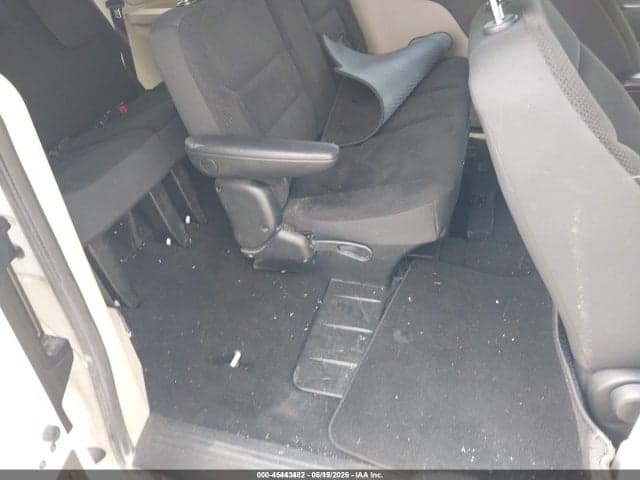 2018 DODGE GRAND CARAVAN SE 8